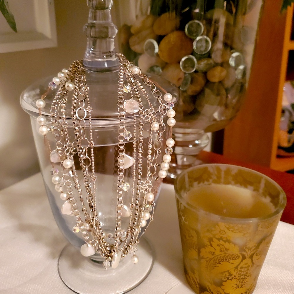 Elegant Silver and Pearl Necklace